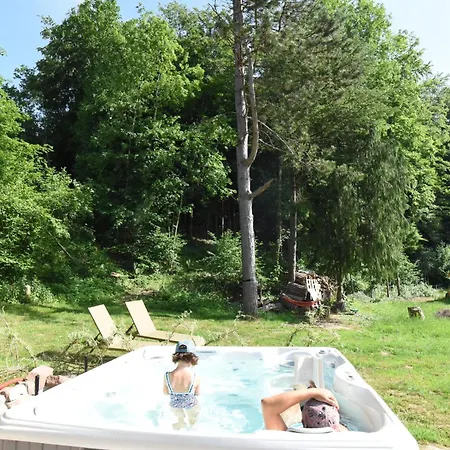D'hote Odile Et Les Cycleux Lily Bed & Breakfast 3*
